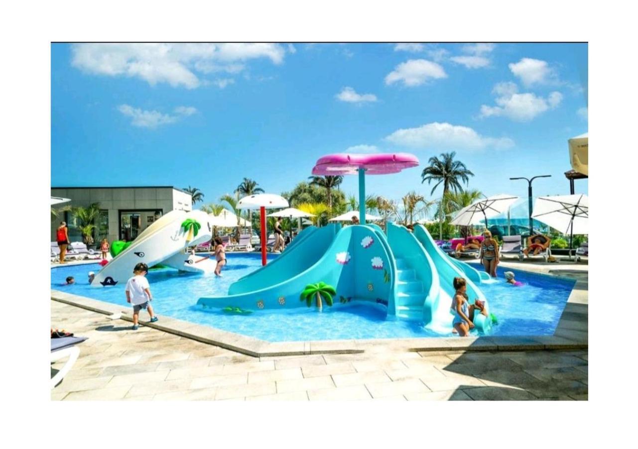 Aquamarine - Pool & Spa Beach Resort Năvodari Екстериор снимка